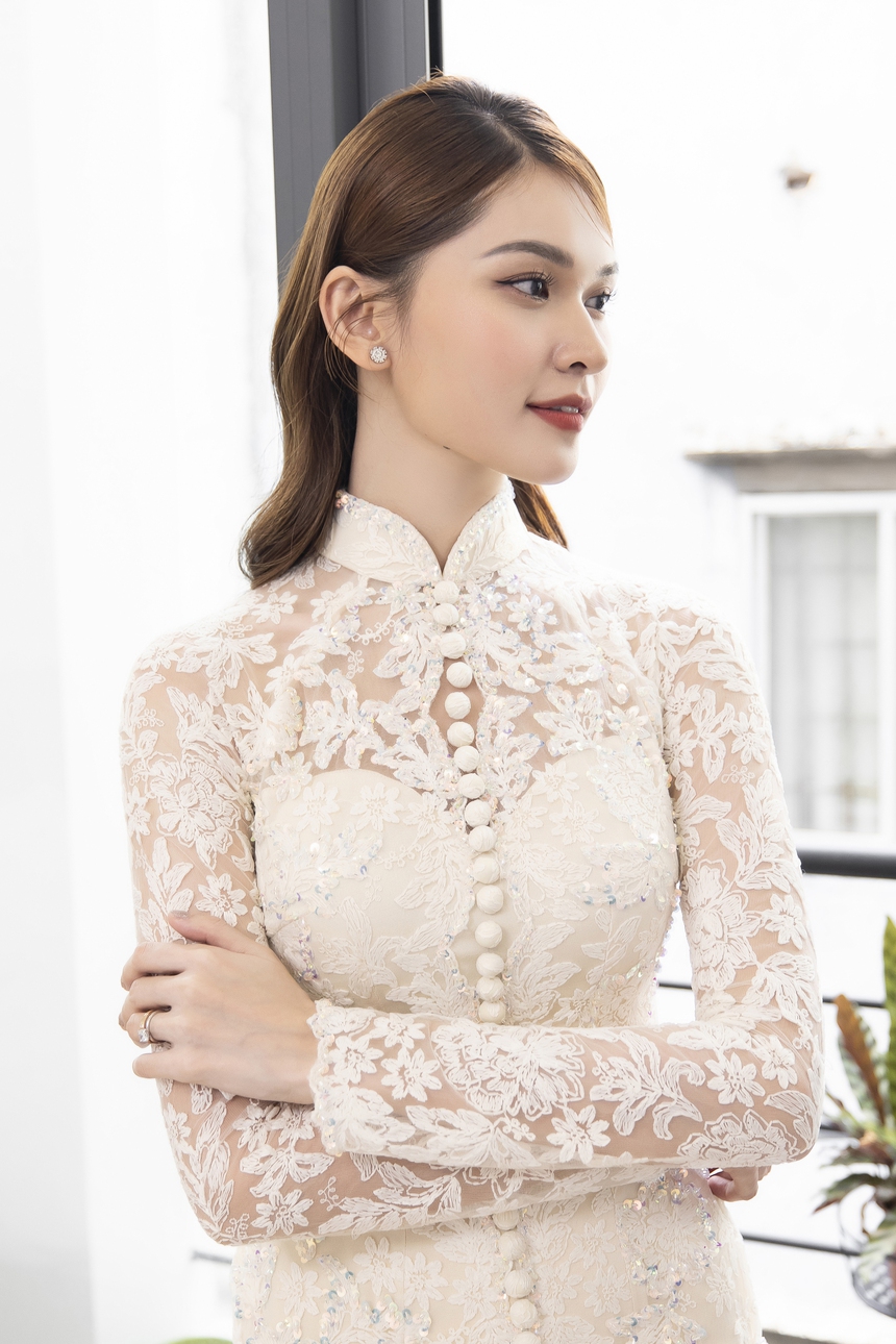 Lễ vu quy vợ chồng Á hậu Thùy Dung: Visual cô dâu chú rể "mười điểm", dàn bê tráp toàn mỹ nhân đình đám - Ảnh 4. Lễ vu quy vợ chồng Á hậu Thùy Dung: Visual cô dâu chú rể "mười điểm", dàn bê tráp toàn mỹ nhân đình đám - Ảnh 4.