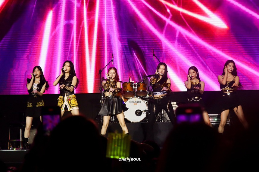 Momoland sẽ biểu diễn tại phố đi bộ Hoàn Kiếm - Ảnh 1. Momoland sẽ biểu diễn tại phố đi bộ Hoàn Kiếm - Ảnh 1.