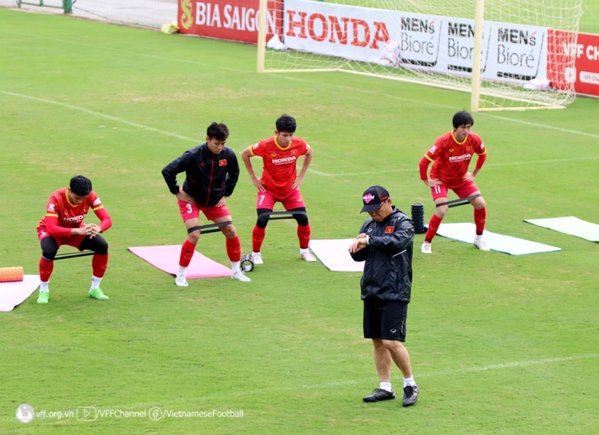 Bóng đá Việt Nam trưa ngày 3/12: Tuyển Việt Nam tập buổi đầu tại Vũng Tàu - Ảnh 1.