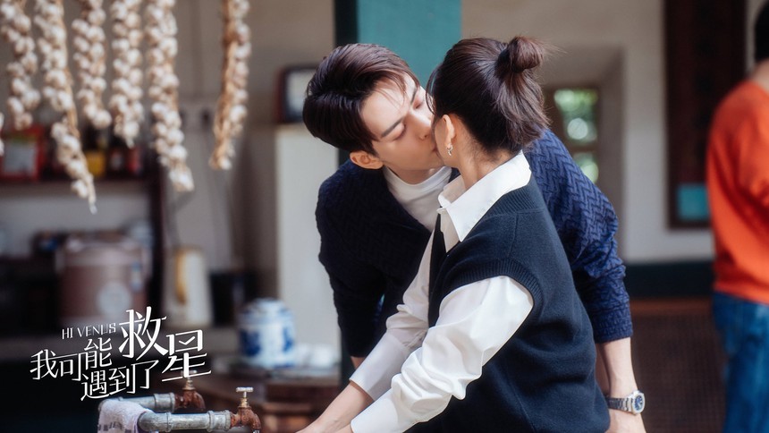 Dân tình phát sốt với phim ngôn tình xuất sắc nhất hiện tại: Nam chính là 'tình cũ' Cúc Tịnh Y, sơ hở là hôn bạn diễn tới tấp! - Ảnh 6. Dân tình phát sốt với phim ngôn tình xuất sắc nhất hiện tại: Nam chính là 'tình cũ' Cúc Tịnh Y, sơ hở là hôn bạn diễn tới tấp! - Ảnh 6.