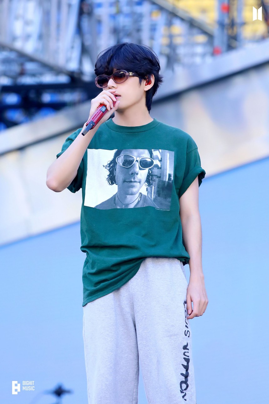 Big Hit tung ảnh cực phẩm mừng sinh nhật V BTS 27 tuổi - Ảnh 9.