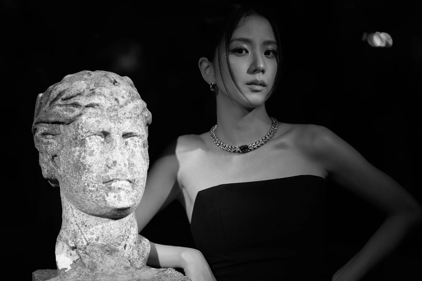 (Bài đăng thứ 7) Tại sao những ngôi sao châu Á như Blackpink là đại sứ trang sức cao cấp lý tưởng? - Ảnh 3. (Bài đăng thứ 7) Tại sao những ngôi sao châu Á như Blackpink là đại sứ trang sức cao cấp lý tưởng? - Ảnh 3.