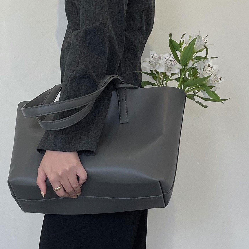 3 local brand bán túi xách công sở  - Ảnh 6.