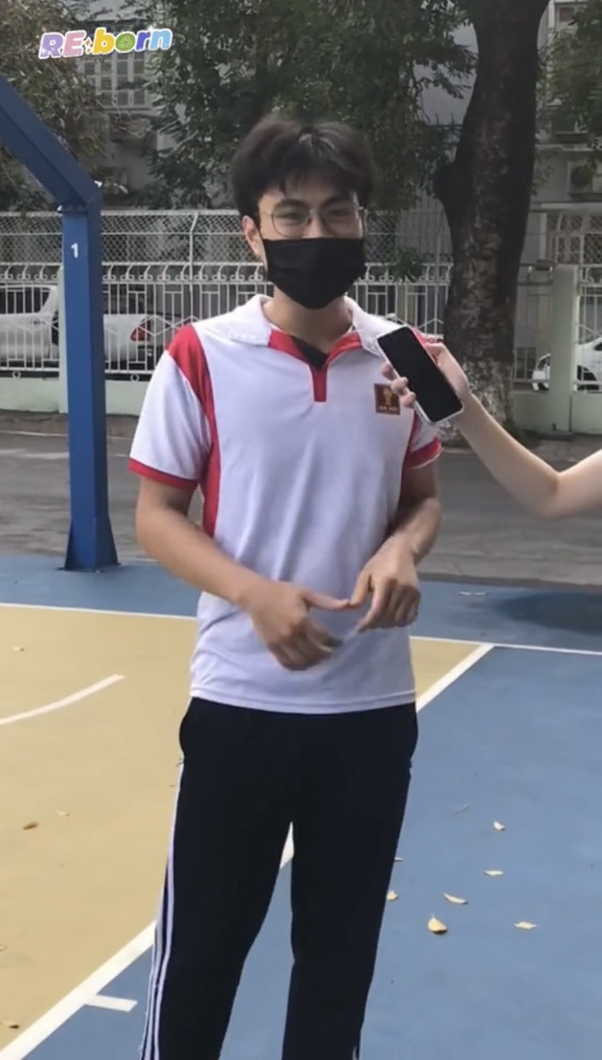 Bóc giá style đi học của sinh viên Đại học Hà Nội: Có người còn khoác lên người 1,2 tỷ đồng! - Ảnh 4.