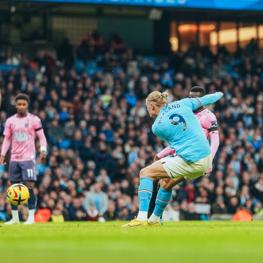 VIDEO bàn thắng trận Man City vs Everton: Man xanh có nguy cơ bị bỏ xa - Ảnh 3. VIDEO bàn thắng trận Man City vs Everton: Man xanh có nguy cơ bị bỏ xa - Ảnh 3.