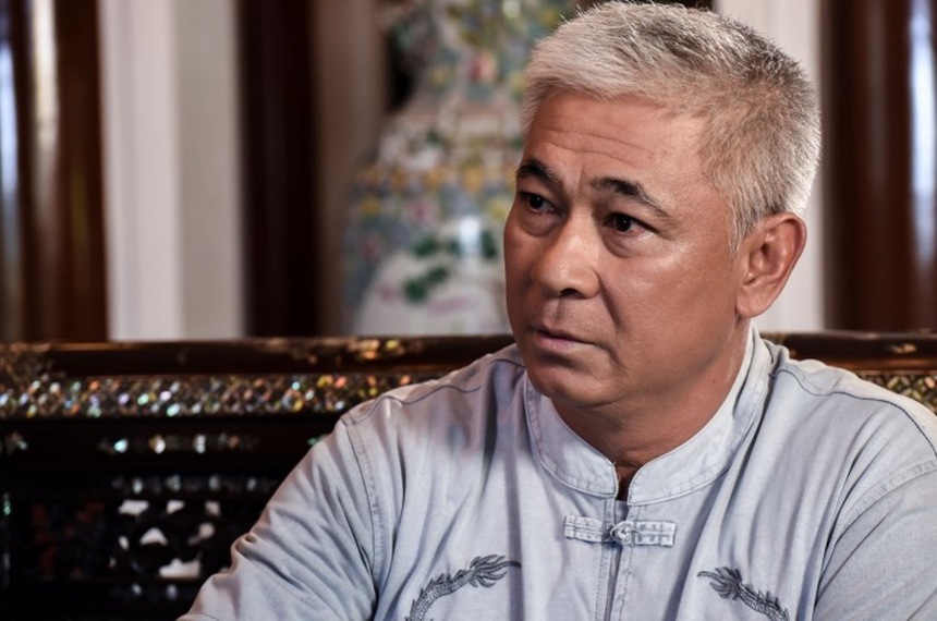 'Pro5' vệ sĩ cho CL khi sang Việt Nam: Hóa ra là diễn viên nổi tiếng, được Mỹ Tâm gọi là bố - Ảnh 8.