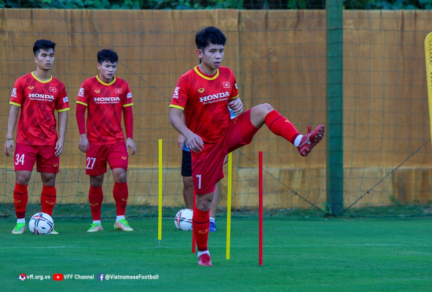 Tin nóng AFF Cup ngày 4/12: HLV Park Hang Seo trở về Hàn Quốc. Campuchia chốt danh sách - Ảnh 3.