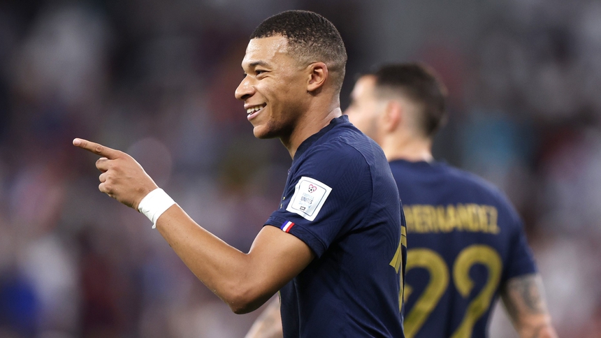 Mbappe có màn trình diễn trên cả tuyệt vời trước Ba Lan