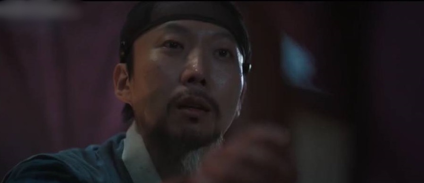 Thảm sát liên hoàn diễn ra ở ‘Dưới bóng trung điện’ tập 15, rating bất ngờ chững lại - Ảnh 7.