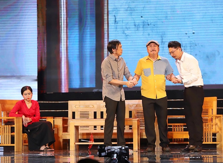 Xuân phát tài 13: Hoài Linh trở lại sân khấu Thủ đô sau 2 năm - Ảnh 3.