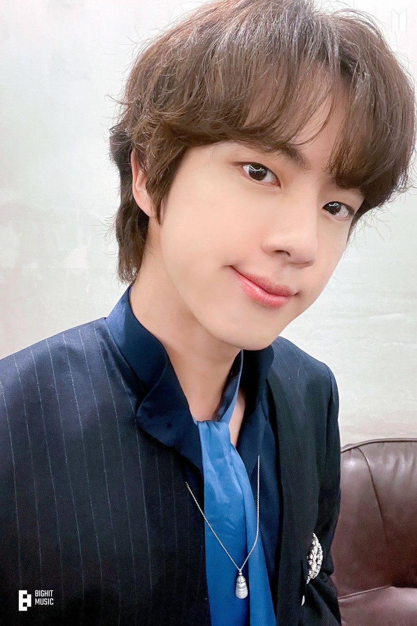 Big Hit tung ảnh cực phẩm mừng sinh nhật Jin BTS - Ảnh 6.