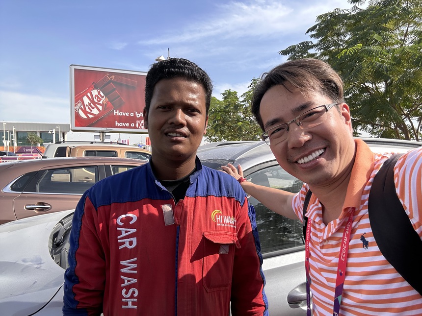 Ký sự World Cup: Trái bóng World Cup lăn trên vỉa hè Doha - Ảnh 2.