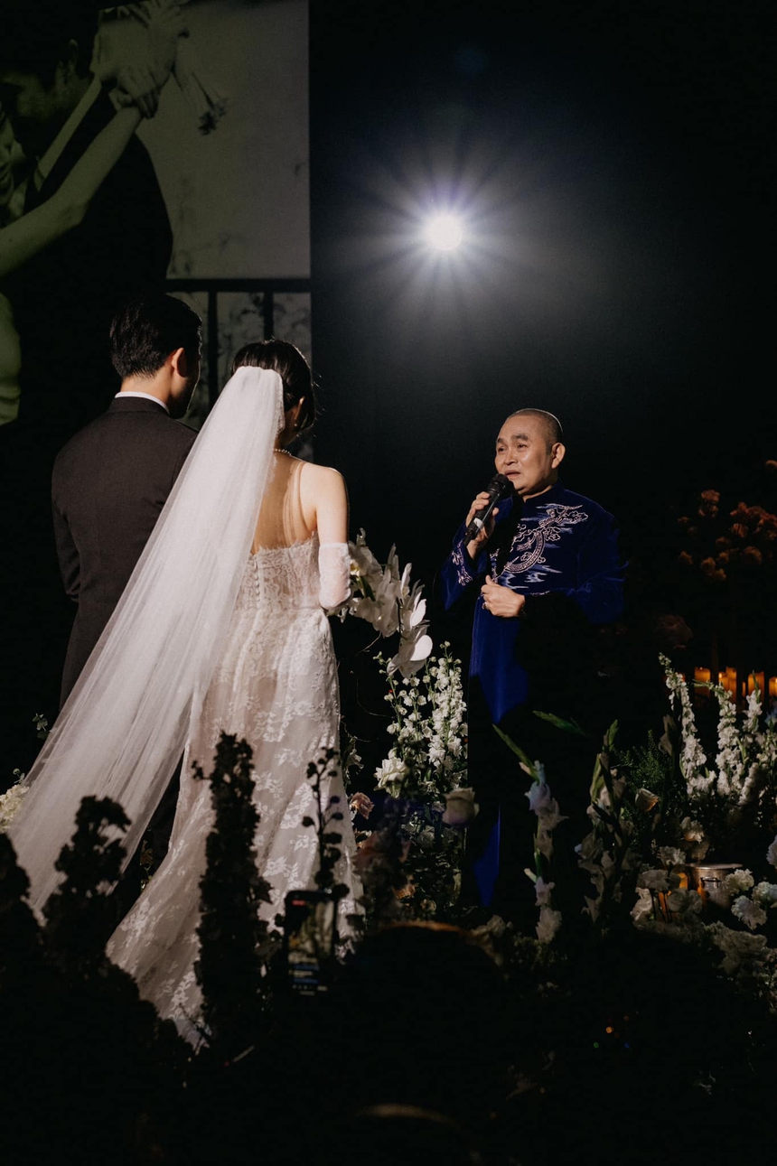 NSƯT Xuân Hinh nghẹn ngào đưa con gái vào lễ đường - Ảnh 3.