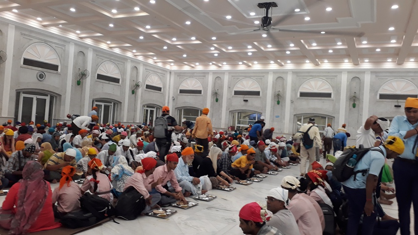 Ấn Độ du ký (kỳ 2): Tôi đi lễ đền, chơi hội - Ảnh 2. Ấn Độ du ký (kỳ 2): Tôi đi lễ đền, chơi hội - Ảnh 2.