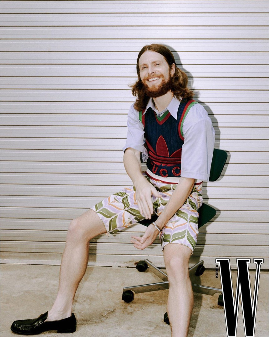 Quá hào hứng về Việt Nam ra mắt si‌ngle mới, Johnny Stimson công bố nhầm ngày diễn - Ảnh 2.