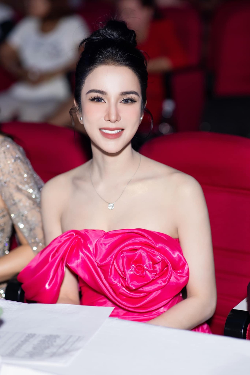 Diệp Lâm Anh trải lòng sau khi tòa xử không được nuôi con - Ảnh 1. Diệp Lâm Anh trải lòng sau khi tòa xử không được nuôi con - Ảnh 1.