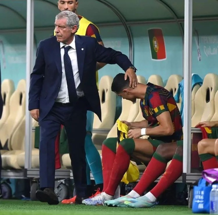 HLV Santos đã hết kiên nhẫn với Ronaldo - Ảnh 8. HLV Santos đã hết kiên nhẫn với Ronaldo - Ảnh 8.