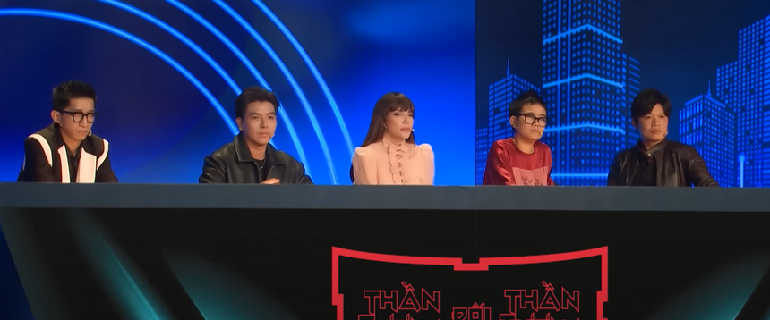 Thí sinh giấu mặt The Heroes làm mới hit MONO bị BGK chê toàn tập nhưng phản ứng netizen hoàn toàn trái ngược! - Ảnh 4. Thí sinh giấu mặt The Heroes làm mới hit MONO bị BGK chê toàn tập nhưng phản ứng netizen hoàn toàn trái ngược! - Ảnh 4.