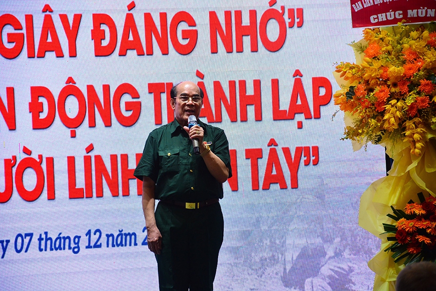 TS Nguyễn Minh Vỹ ra mắt sách ảnh ‘Phút giây đáng nhớ’ - Ảnh 3.