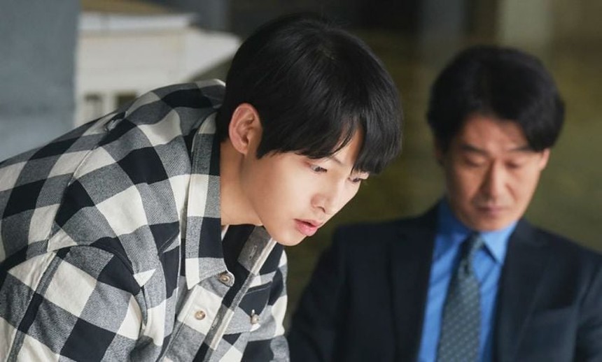 Cư dân mạng suy diễn 3 kịch bản về cái kết của Song Joong Ki trong "Cậu út nhà tài phiệt" - Ảnh 3. Cư dân mạng suy diễn 3 kịch bản về cái kết của Song Joong Ki trong "Cậu út nhà tài phiệt" - Ảnh 3.