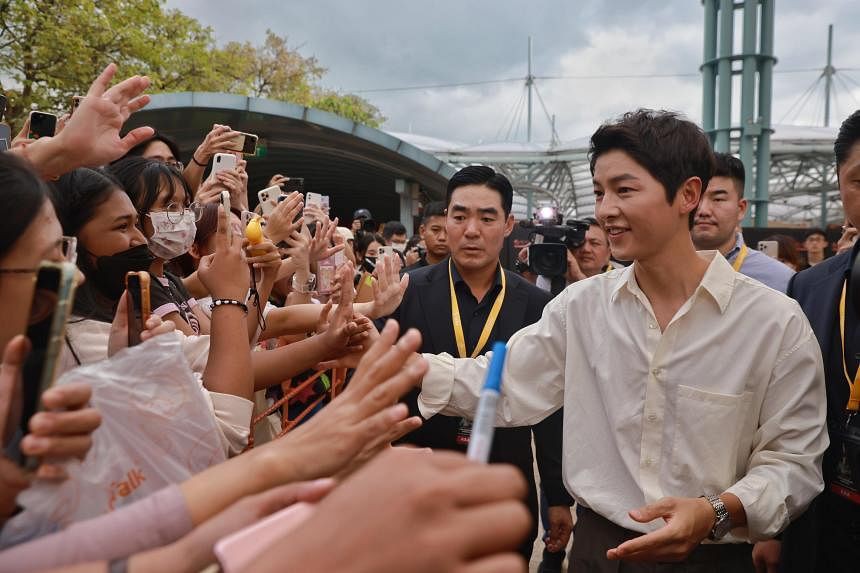 Song Joong Ki 'từ chối' trở thành 'Reborn Rich' - Ảnh 1.