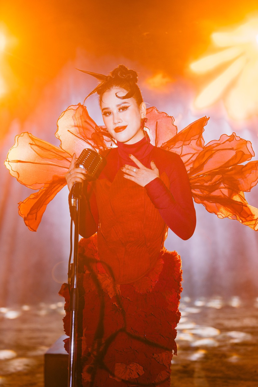 MV 'Khí phách Hà Nội' kỷ niệm 50 năm chiến thắng Điện Biên Phủ trên không - Ảnh 5.