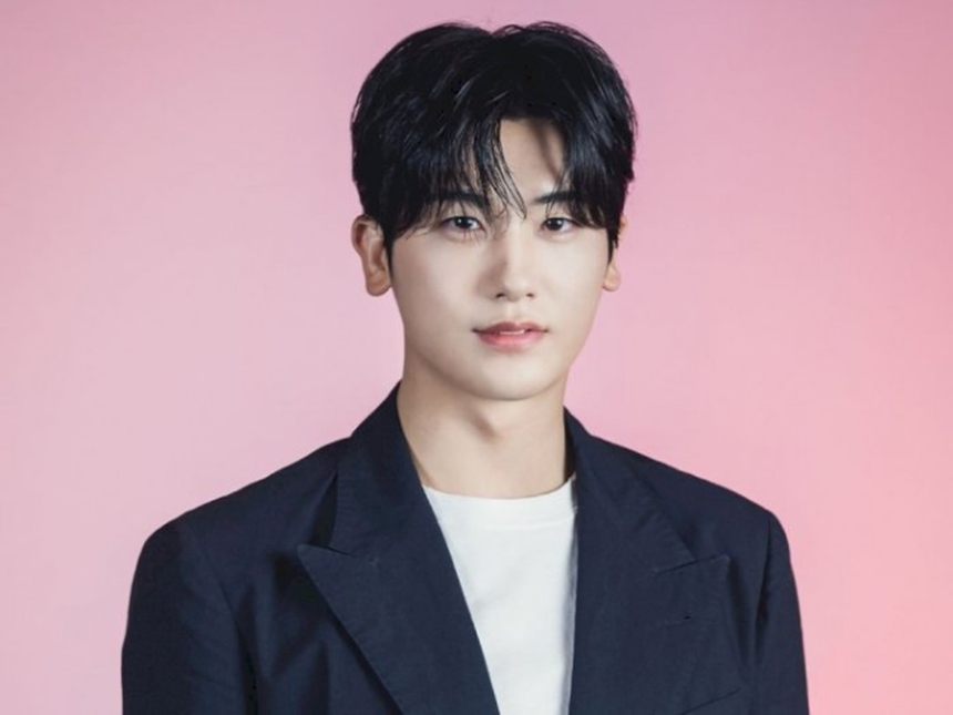 Xếp hạng độ giàu có trong hội bạn thân của V BTS - Ảnh 9. Xếp hạng độ giàu có trong hội bạn thân của V BTS - Ảnh 9.