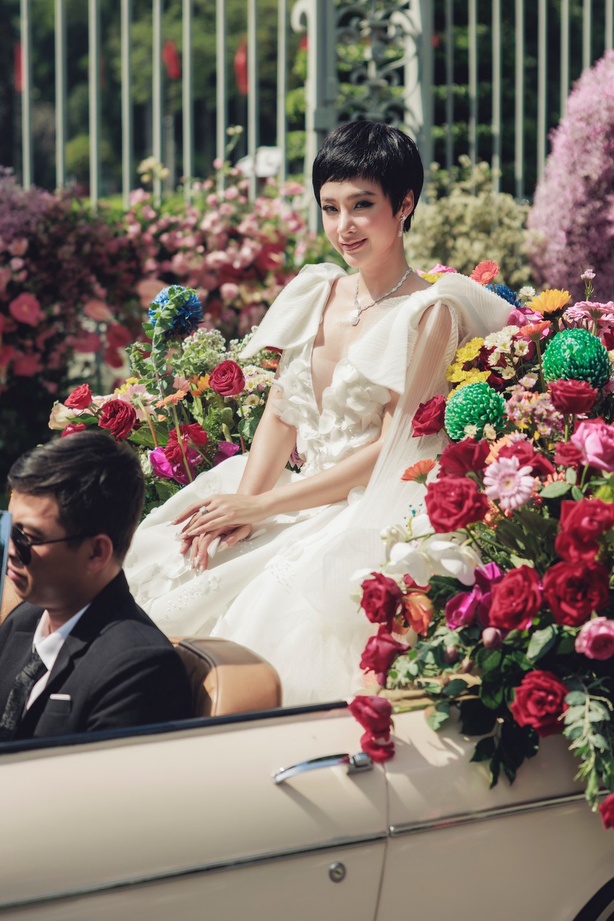 Angela Phương Trinh cắt tóc, nhìn lại tưởng Hiền Hồ - Ảnh 11. Angela Phương Trinh cắt tóc, nhìn lại tưởng Hiền Hồ - Ảnh 11.