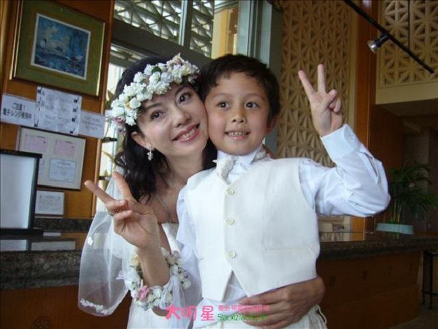 12 tuổi mới được ngừng bú sữa, 15 tuổi vẫn đòi ngủ chung giường với mẹ, chàng trai nhận cái kết đau đớn khi trưởng thành - Ảnh 1.