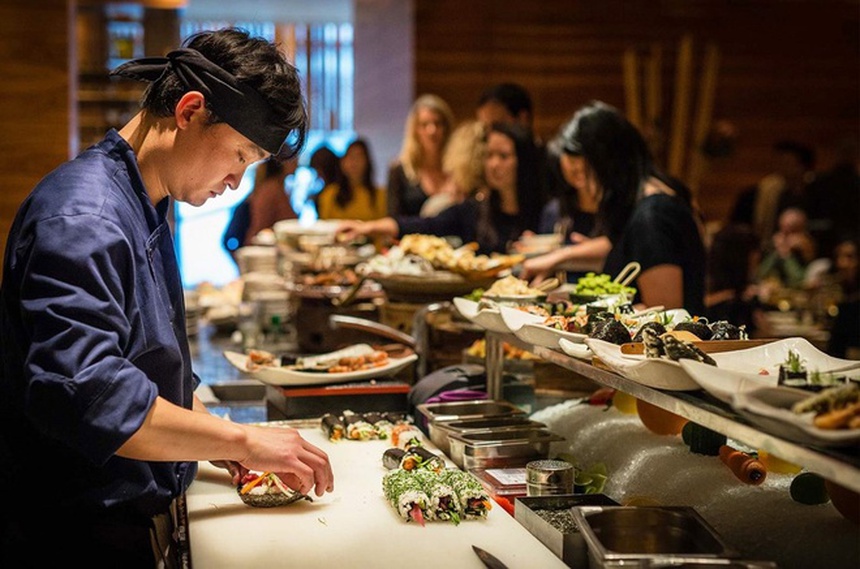 Sau đại dịch, đây là "lao động xuất khẩu" đang được giới kinh doanh nước ngoài "bơm tiền", sẵn sàng tăng lương gấp 3 để chiêu mộ nhân tài - Ảnh 4.