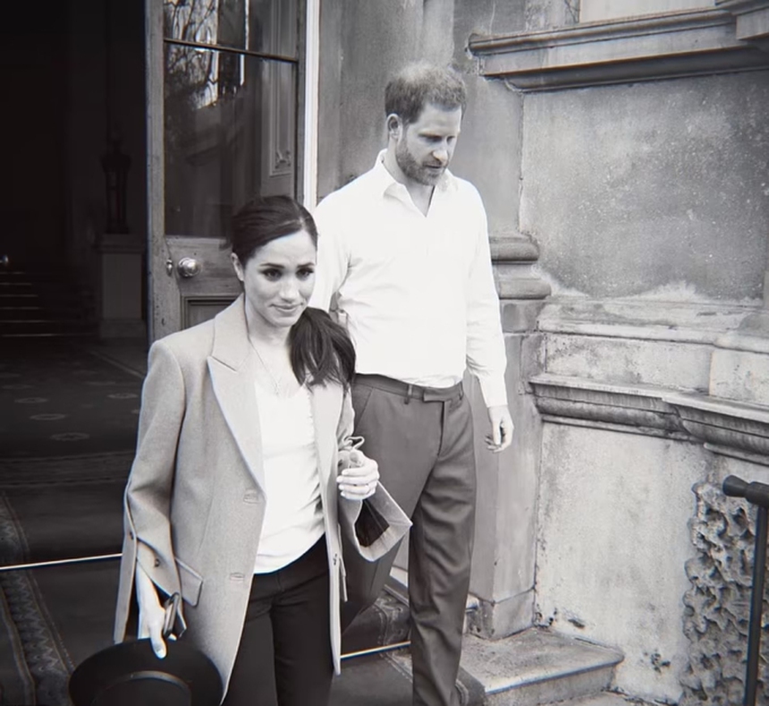 Giải trí 24h: Celine Dion mắc bệnh hiếm gặp, Lê Phương vướng nghi vấn mang bầu - Ảnh 5. Giải trí 24h: Celine Dion mắc bệnh hiếm gặp, Lê Phương vướng nghi vấn mang bầu - Ảnh 5.