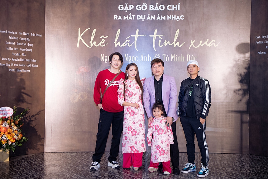 Vợ chồng nghệ sĩ Nguyễn Ngọc Anh - Tô Minh Đức lần đầu hát nhạc tình xưa - Ảnh 1.