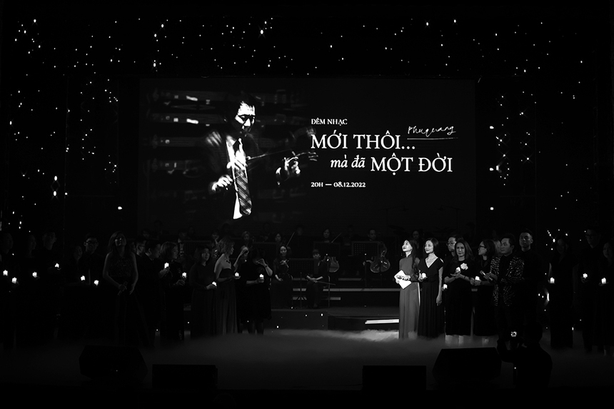 Xúc động đêm nhạc tưởng nhớ nhạc sĩ Phú Quang - Ảnh 9. Xúc động đêm nhạc tưởng nhớ nhạc sĩ Phú Quang - Ảnh 9.