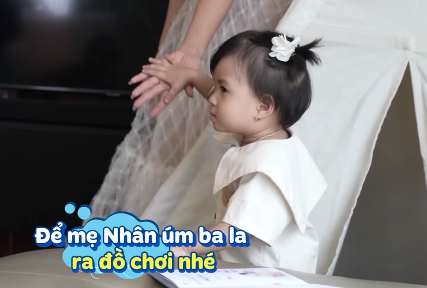 Con gái Jack lần đầu lên show thực tế: Vài hành động nhỏ chứng minh được mẹ giáo dục tốt - Ảnh 2.