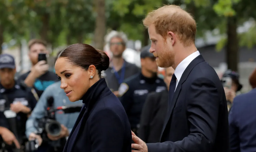 Truyền thông phản ứng với phim tài liệu của Harry và Meghan: “Đã không còn đường lui nữa rồi!” - Ảnh 1.
