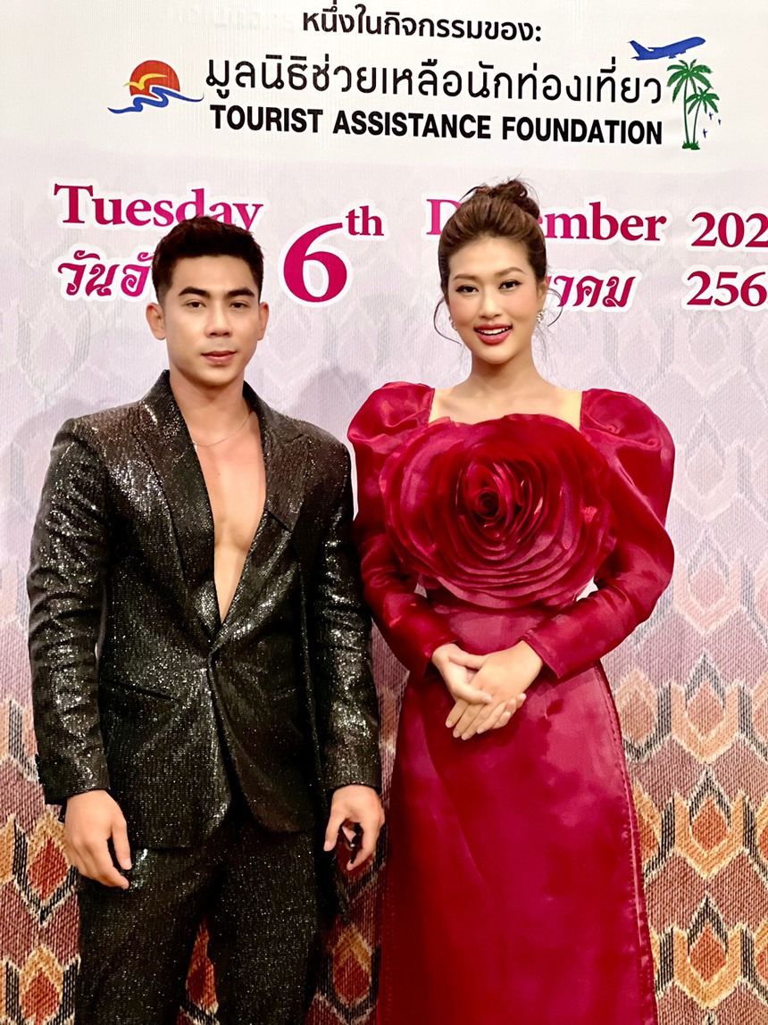 Hoa hậu Đoàn Thiên Ân làm vedette, Nam vương Phùng Phước Thịnh là first face - Ảnh 2.