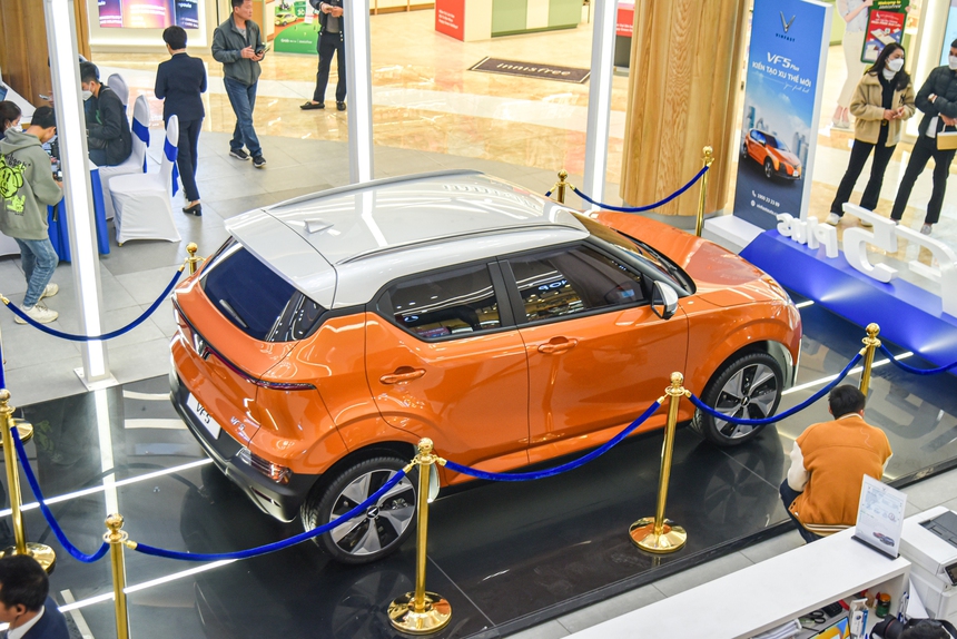 Chi tiết VinFast VF 5 tại đại lý: Thiết kế đẹp, nhiều điểm dễ thay đổi khi sản xuất thương mại - Ảnh 5.