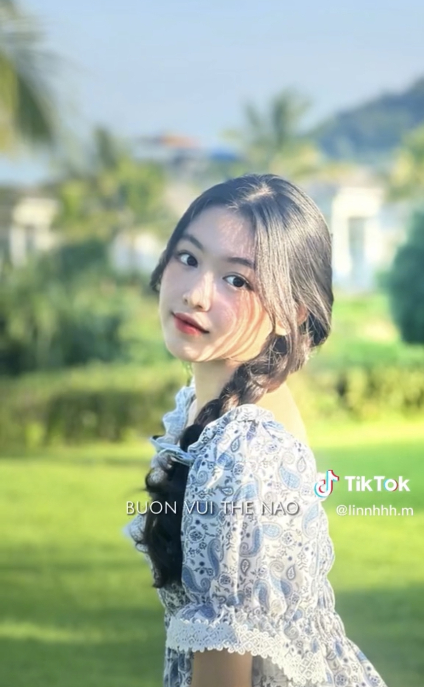 Con gái MC Quyền Linh khoe visual chất lượng trong ảnh đời thường, hé lộ loạt tranh tự vẽ gây bất ngờ  - Ảnh 1.