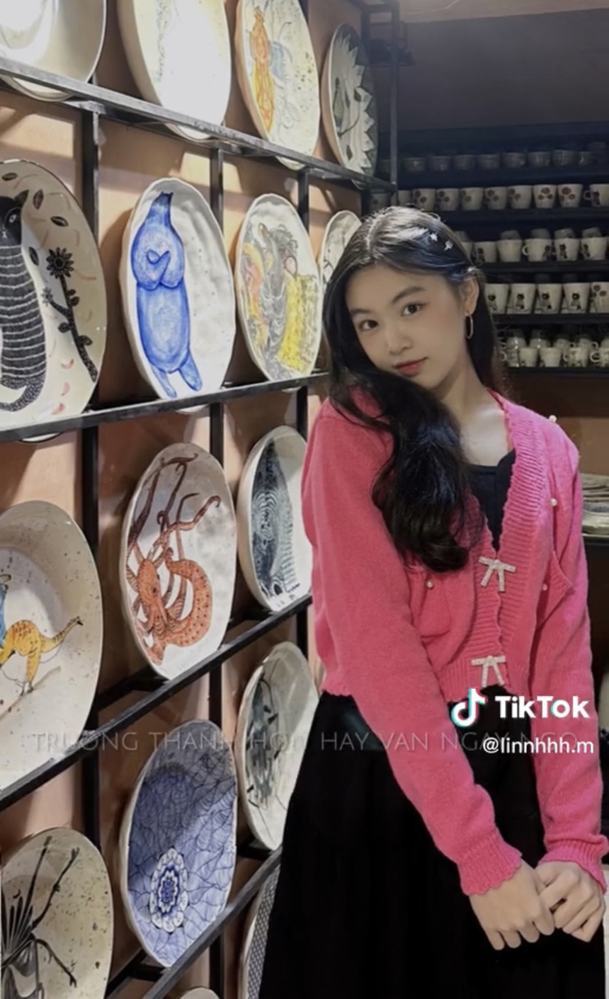 Con gái MC Quyền Linh khoe visual chất lượng trong ảnh đời thường, hé lộ loạt tranh tự vẽ gây bất ngờ  - Ảnh 3.