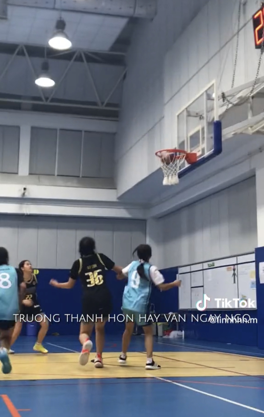 Con gái MC Quyền Linh khoe visual chất lượng trong ảnh đời thường, hé lộ loạt tranh tự vẽ gây bất ngờ  - Ảnh 7.