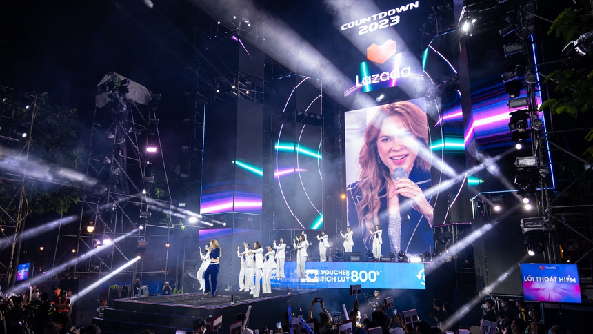 Mỹ Tâm gây choáng ngợp với thần thái "Nữ hoàng", Thùy Tiên biến sân khấu countdown thành sàn catwalk cực hot - Ảnh 19.