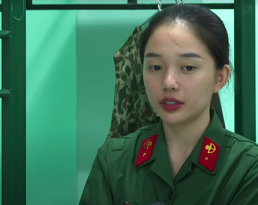 Linh Ngọc Đàm bị trách ở bẩn, phải thực hiện nhiệm vụ riêng ở 'Sao nhập ngũ 2023'? - Ảnh 2.