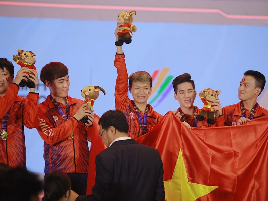 Cộng đồng LMHT xúc động chia tay Garena – “cuộc đời này có mấy lần 10 năm” - Ảnh 3.