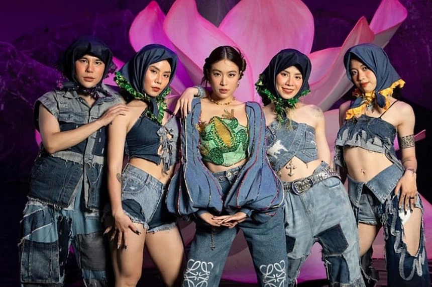 Nhạc Việt ngày nay: Sự pha trộn màu sắc của Hoàng Thùy Linh - Ảnh 4.