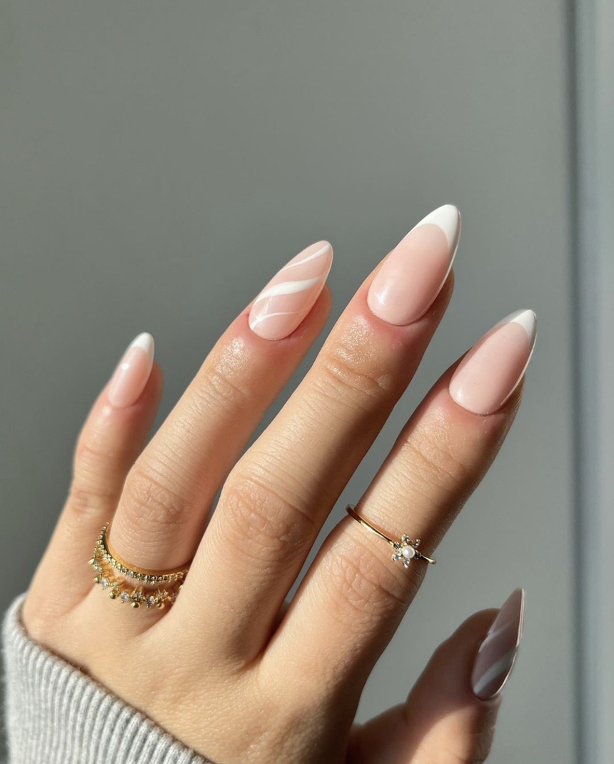 11 mẫu nail xinh xắn nhẹ nhàng, rất phù hợp để hội gái ngoan 'làm đỏm' dịp Tết  - Ảnh 5.