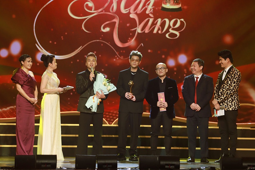 Ngô Kiến Huy nhận cú đúp Mai Vàng, Lan Ngọc lần thứ 3 nhận giải Nữ diễn viên được yêu thích nhất - Ảnh 9.