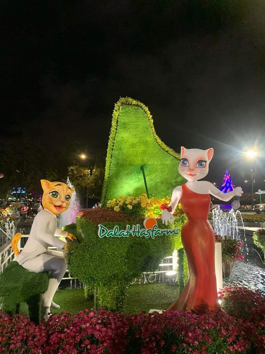 Thêm một linh vật mèo kỳ lạ ở công viên Thống Nhất - Ảnh 6.