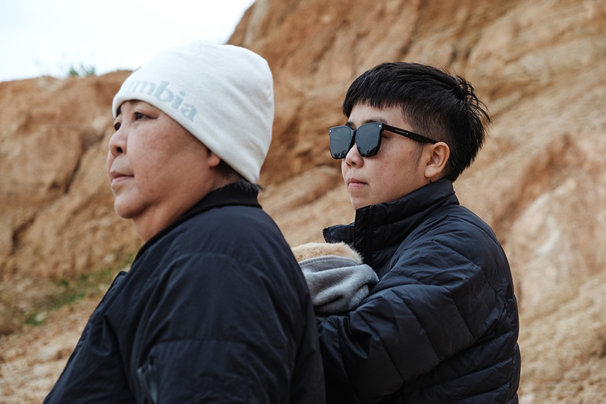 Giảng viên đại học U80 cùng con gái U40 lái xe vượt 1590km về Hà Nội ăn Tết - Ảnh 7.