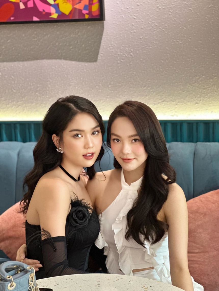 Ngọc Trinh khoe ảnh đọ sắc đẹp mê mẩn bên Minh Hằng - Ảnh 3.