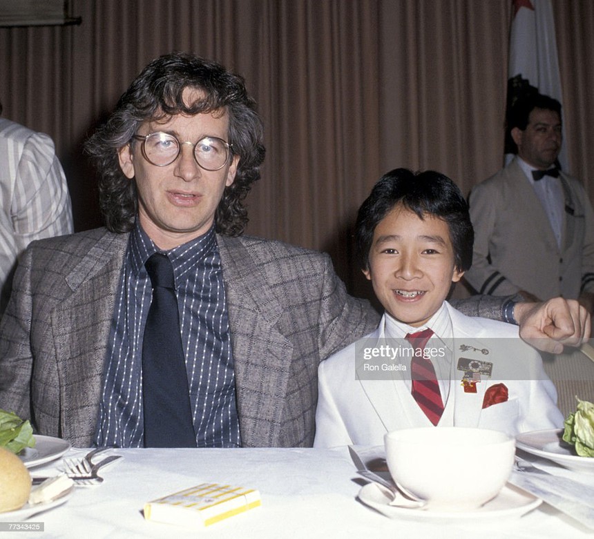 Sự nghiệp thăng trầm của diễn viên gốc Việt vừa thắng Quả cầu vàng: Bị Hollywood ruồng bỏ 40 năm và giờ đây đóng cả Marvel! - Ảnh 1.